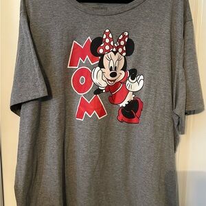 Disney MOM Shirt with Minnie Mouse Design 4x plus size casual tee